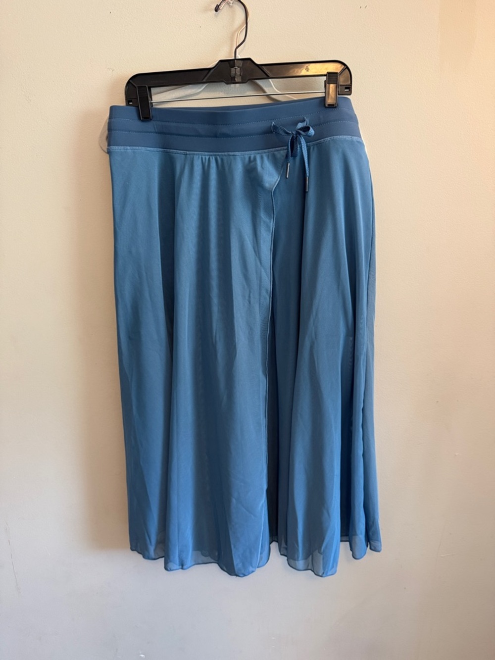 New Halara high waisted drawstring contrast mesh flowy midi skirt